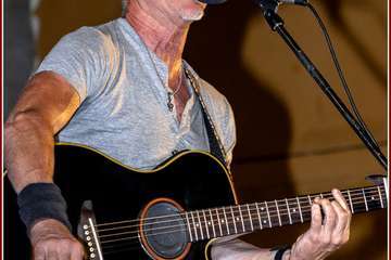 Cuatro cantautores animan la noche del viernes en La Garita/TA e Ildefonso Rodríguez.
